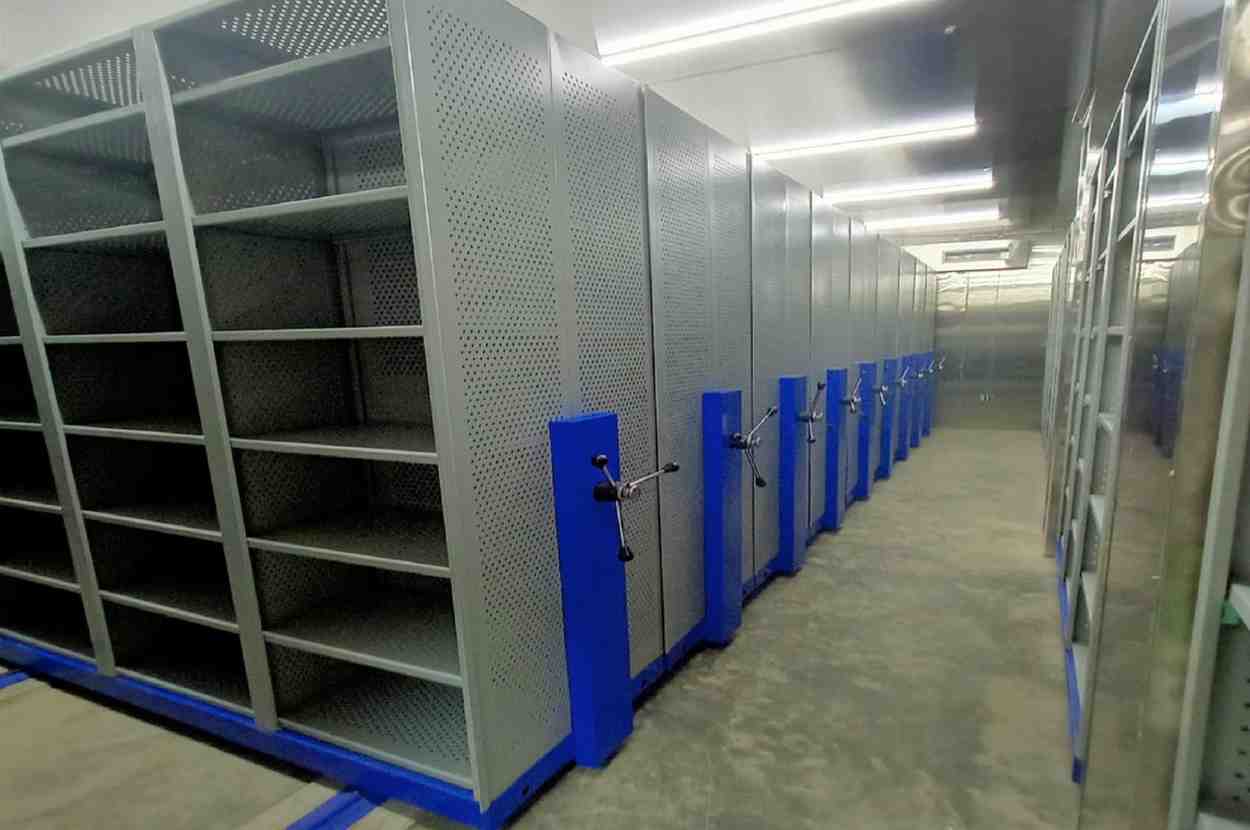 mobile-shelving-rack-compactor